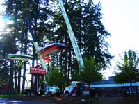 Cobalt Malibu Oregon Civil War Boat Hanging - Boomtrucks by Santana Crane